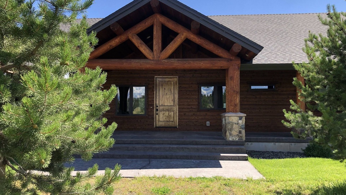 Island Park Cabin | Sierra Azul* 2Br, 2Ba, Sleeps 4, Fire Pit, Bbq Grill, Wifi, Satellite Tv
