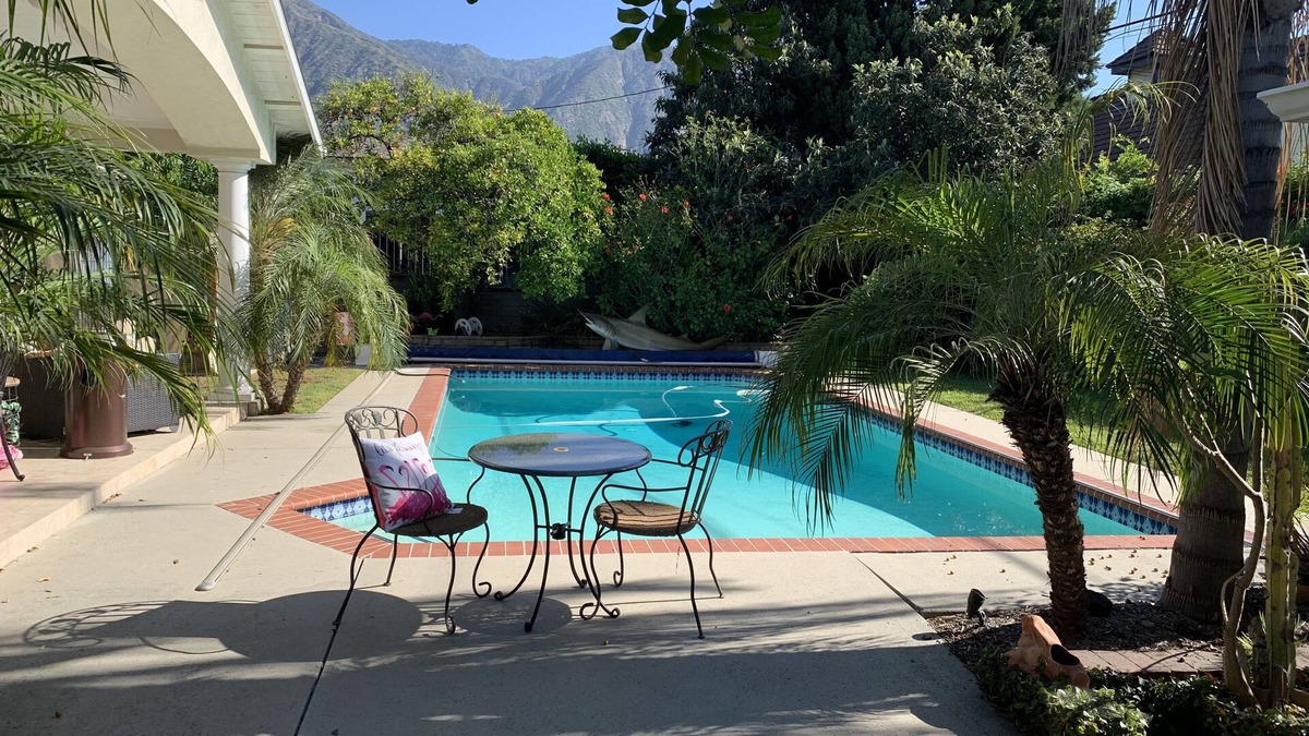 Sierra Madre House | Sierra Madre Cottage, pool, sleeps 2, 2450 ft walking distance to Sierra Madre