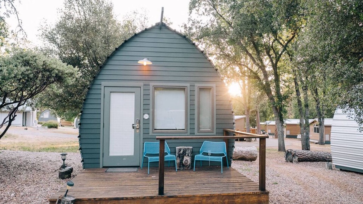 Ahwahnee Cabin | Sierra Meadows