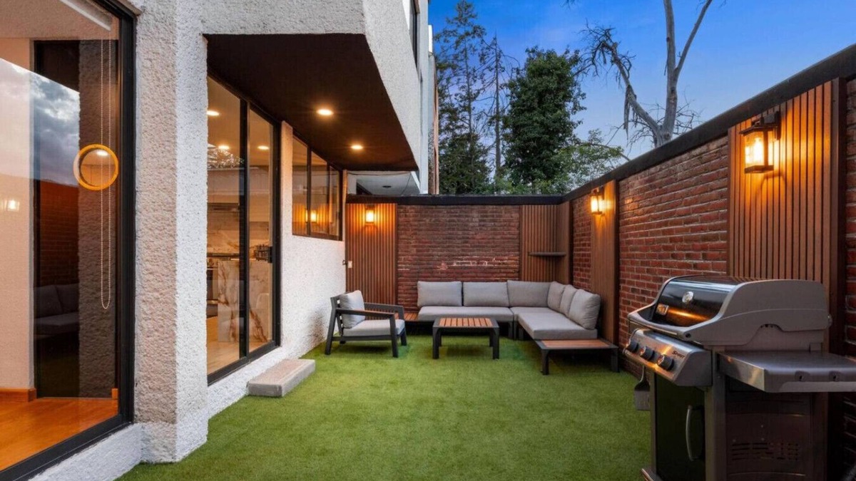 Magdalena Contreras House | Sierra Vista: Contemporary Townhouse BBQ Brand New