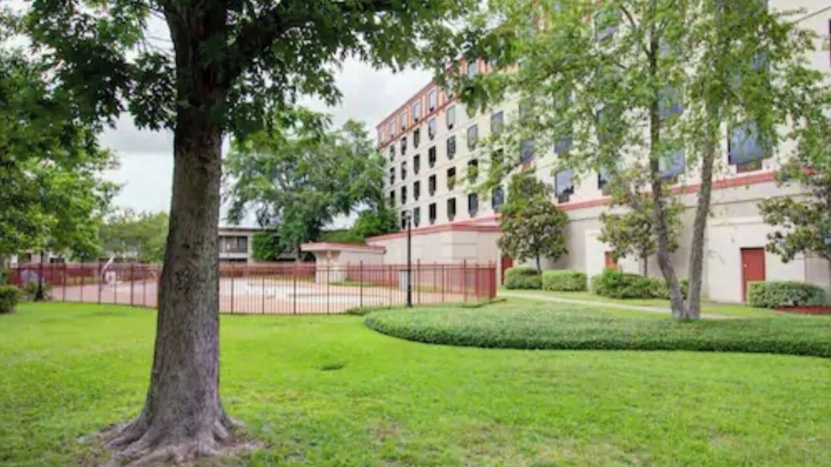 Tougaloo Hotel | Signature Hotel