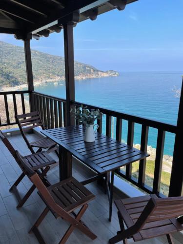 Pagoneri House | Siki House