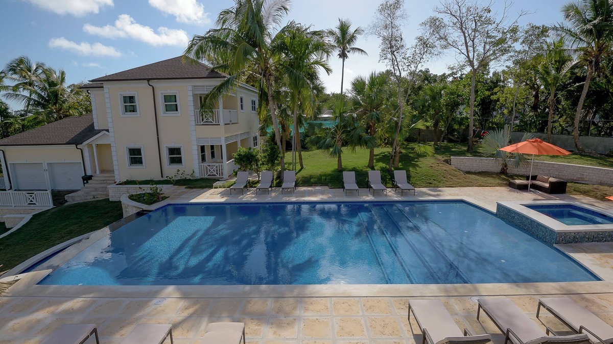 Nassau Hotel | Silk Cotton Villas