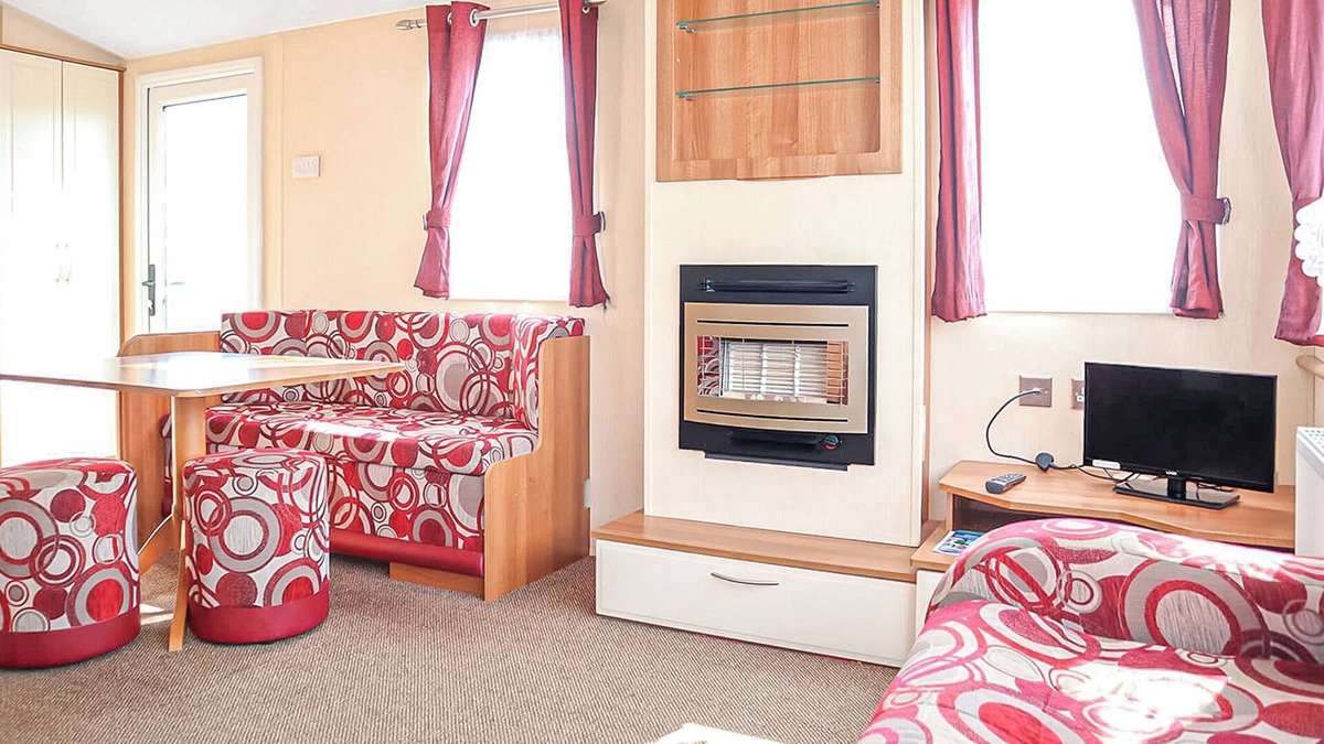 Chapel Saint Leonards House | Silver 6 Caravan (Pet)
