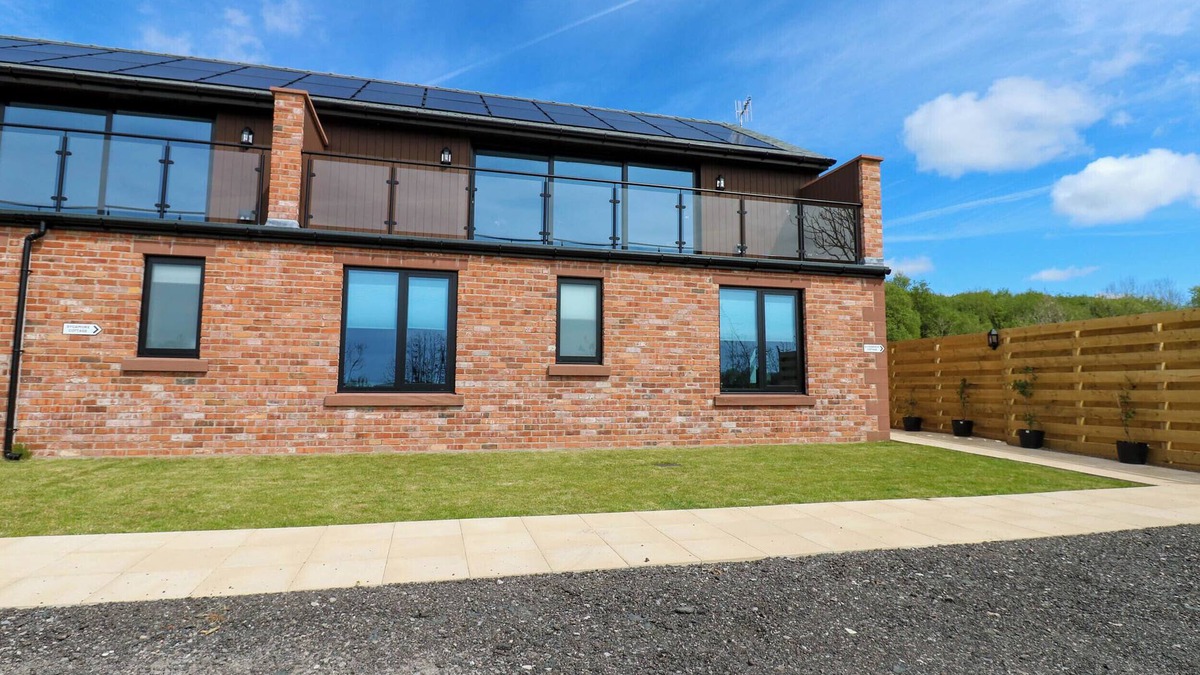Frizington Cottage | SILVER BIRCH COTTAGE, pet friendly, with a garden in Frizington