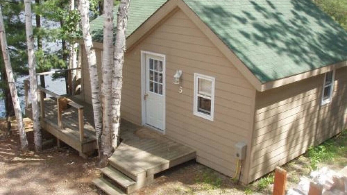 Lake St. Peter Cottage | Silver Birches Cottage Rental - Cottage #5