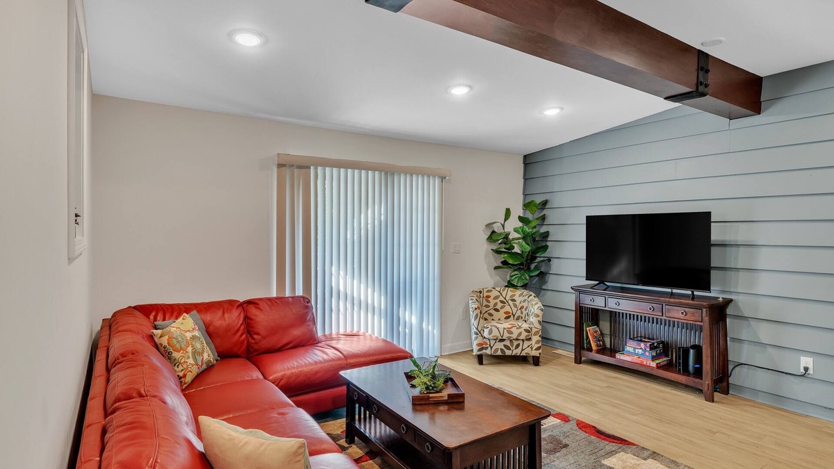 Jeffersonville - Clarksville House | Silver Creek 3BR Hideaway