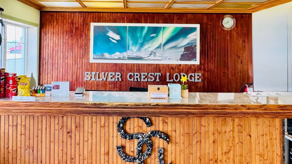 Grande Prairie Hotel | Silver Crest Lodge