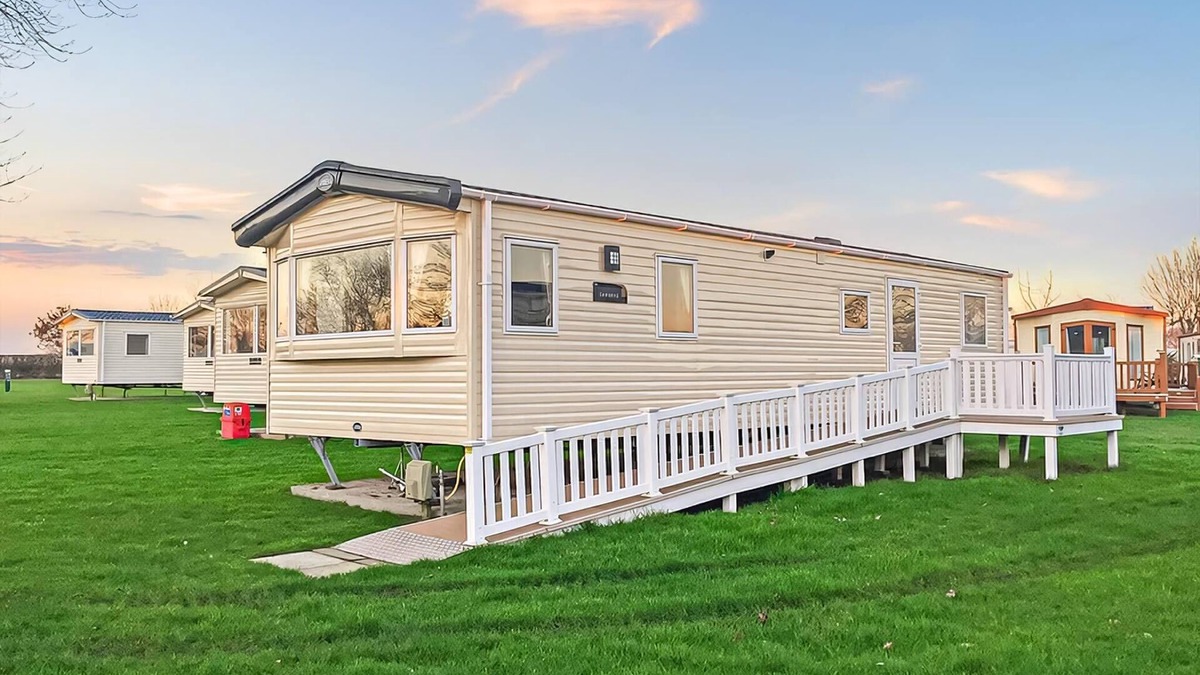 York House | Silver grade caravan with one double bedroom and one twin.
