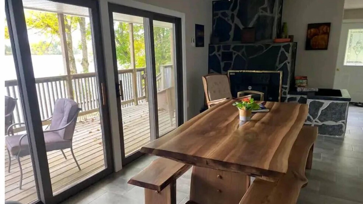 Huron-Kinloss Cottage | Silver Lining Lakeside Retreat