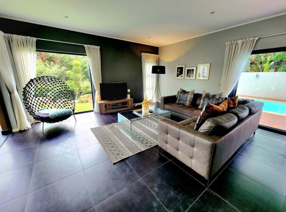 Pennington Villa | Silver Moon - Eden Rock