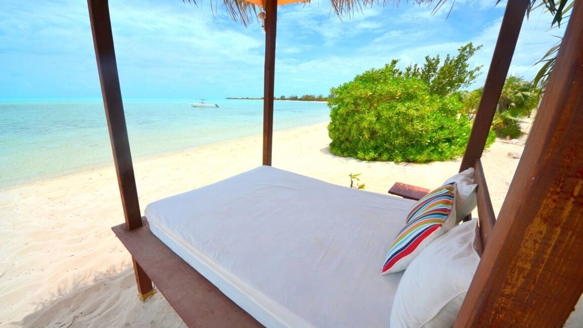 Leeward Settlement Cottage | Silver Palms # 2 – Exclusive Long Bay Beachfront Retreat with Pool