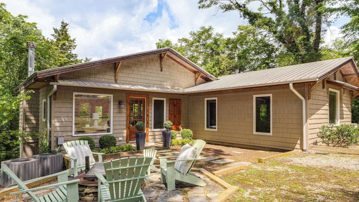 Silver Point House | Silver Point Home ~ 1/2 Mi to Center Hill Lake!