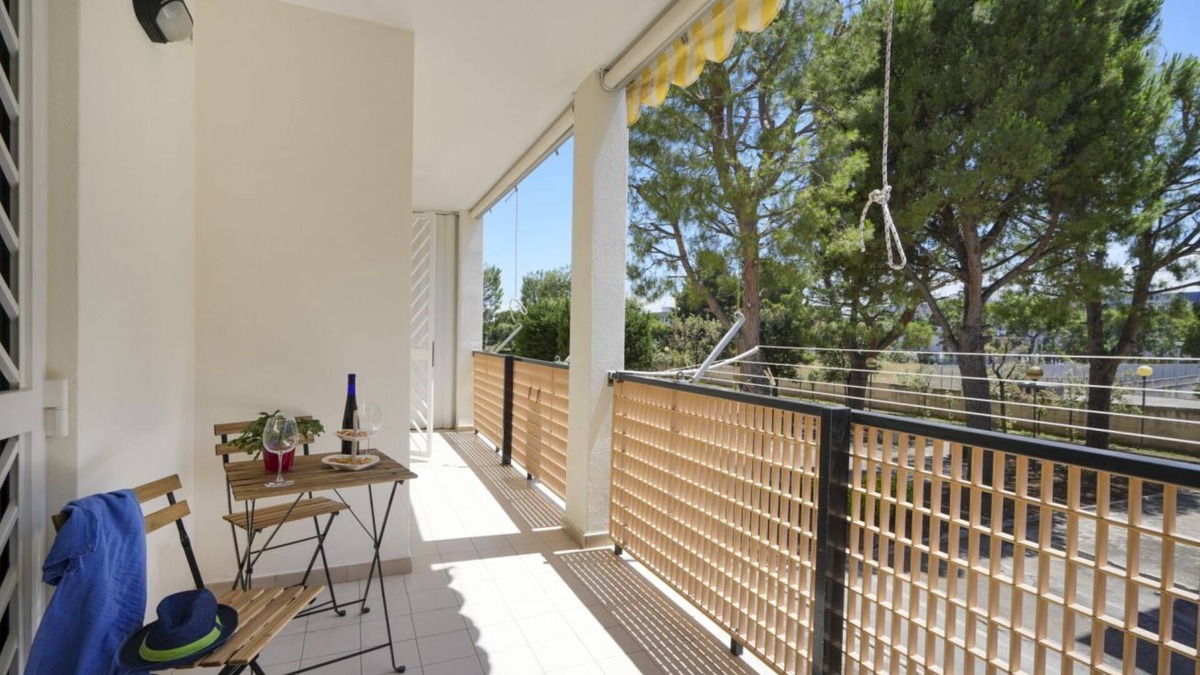 Municipio 3 Apartment | Silvia's Apartment with parking - 400m from sea