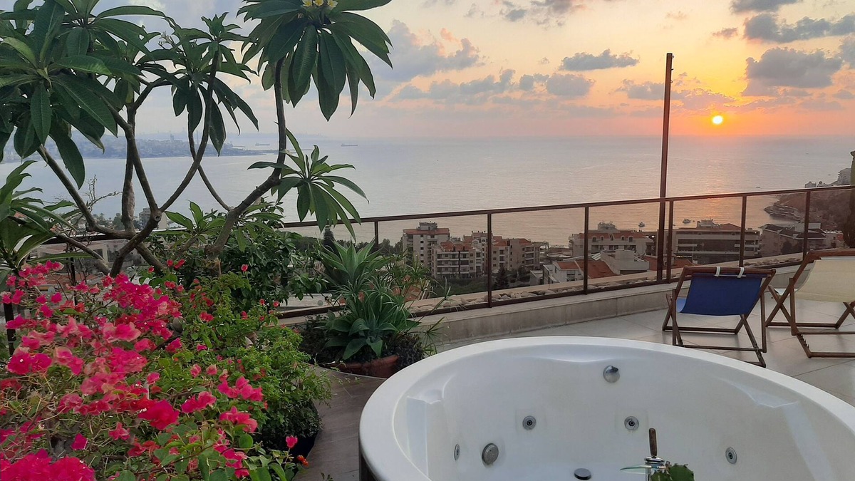 Ghazir Apartment | Silvia's romantic loft, 24h electricity, private jacuzzi