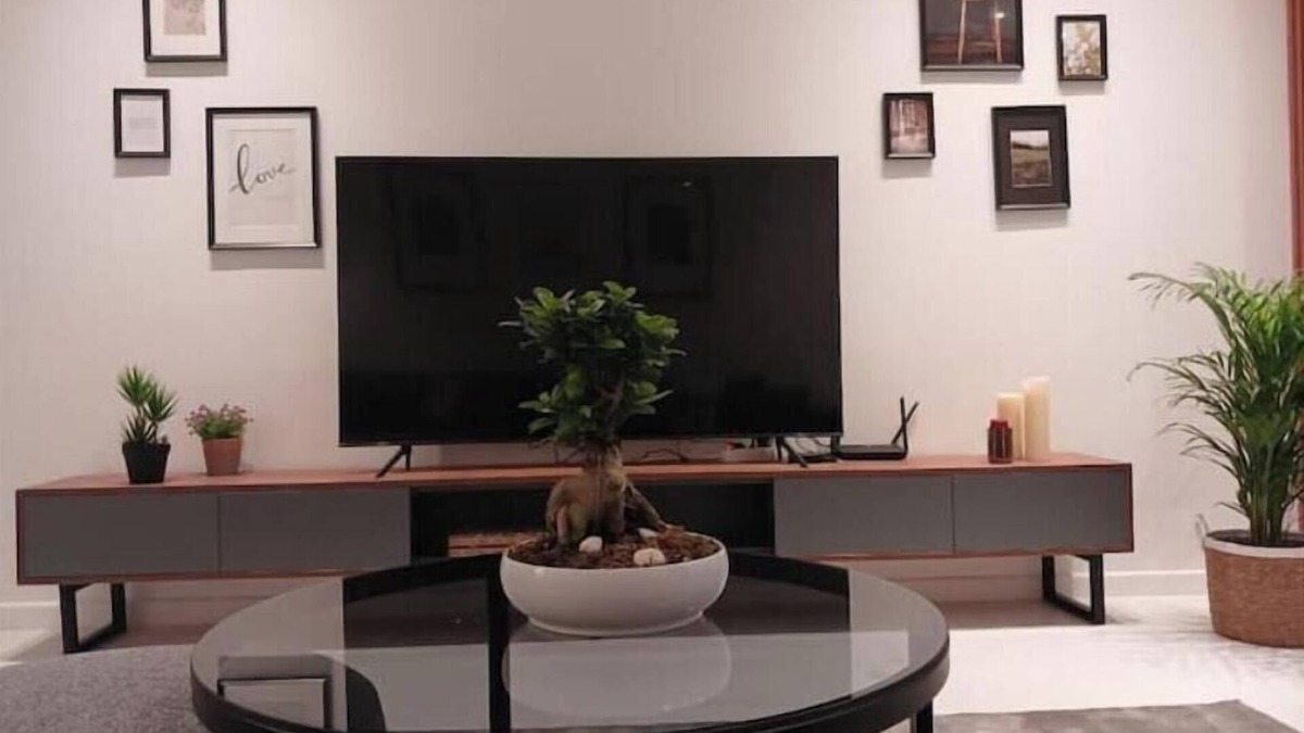 Hamra Apartment | Silvia's Stylish top-notch 2 BR apartment