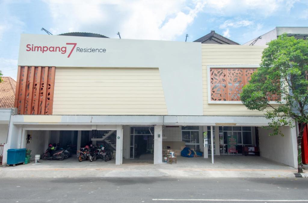 Kudus Hotel | SIMPANG 7 RESIDENCE