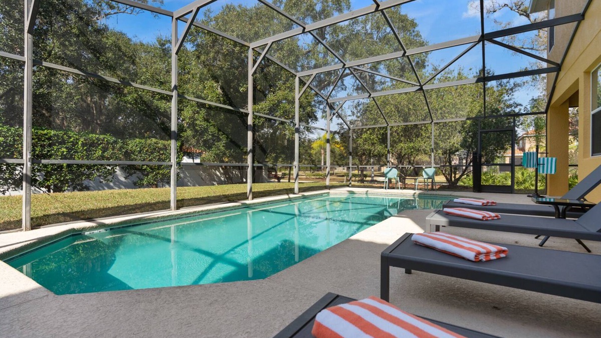 Veranda Palms House | Simple Clean Comfortable, Sleeps 8, Private Pool, Close to Disney!