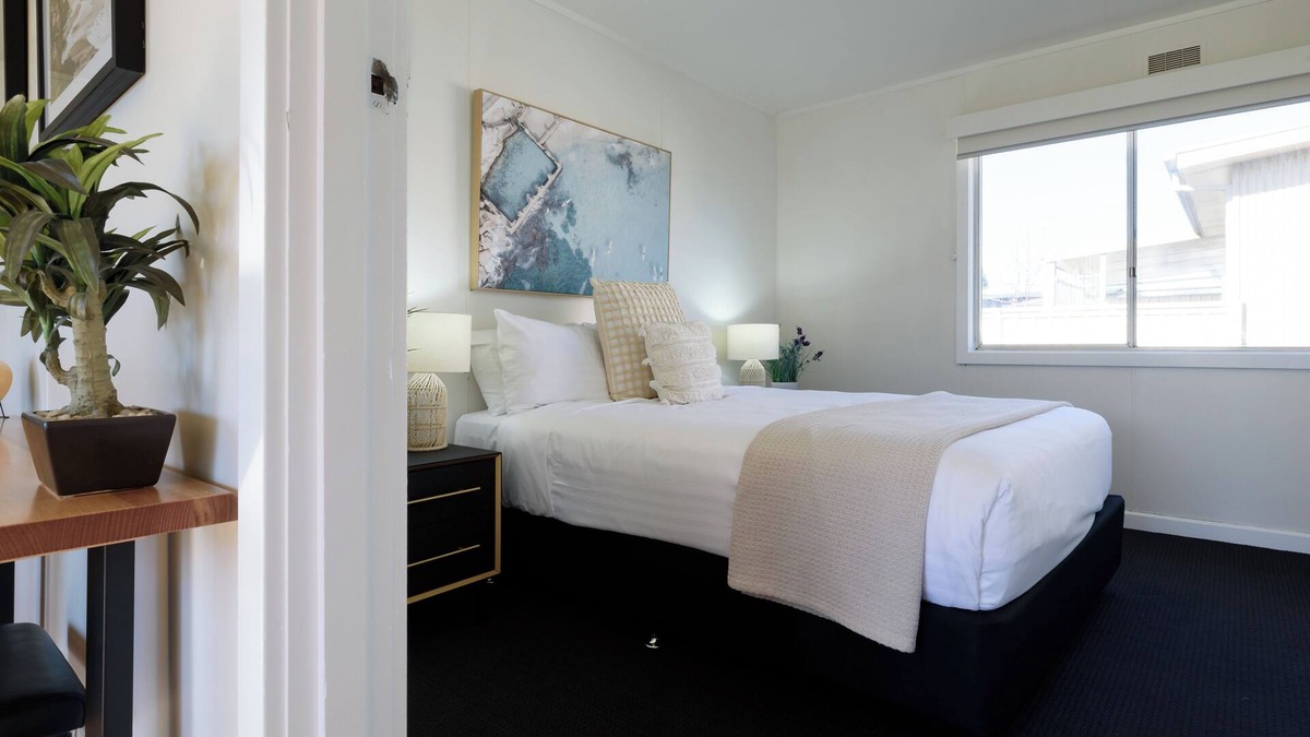 Low Head House | Simple & Comfortable Coastal Retreat