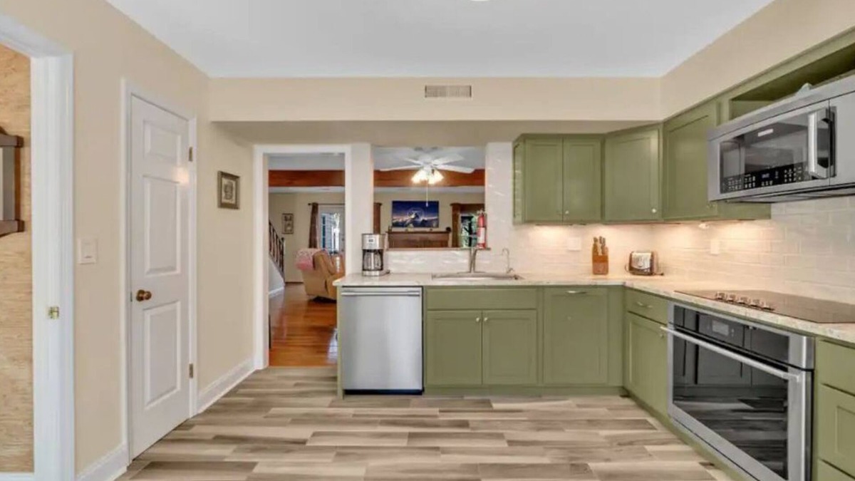 Royal Pines House | Simple comforts of home conveniently located