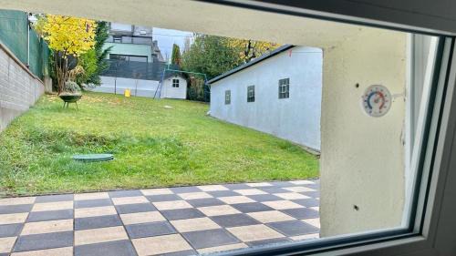 Hamm House | Simple room in Luxembourg city