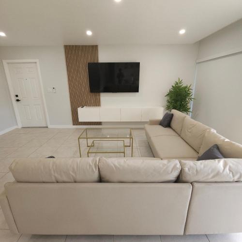 Bahamas Terrace Apartment | Simple Serenity