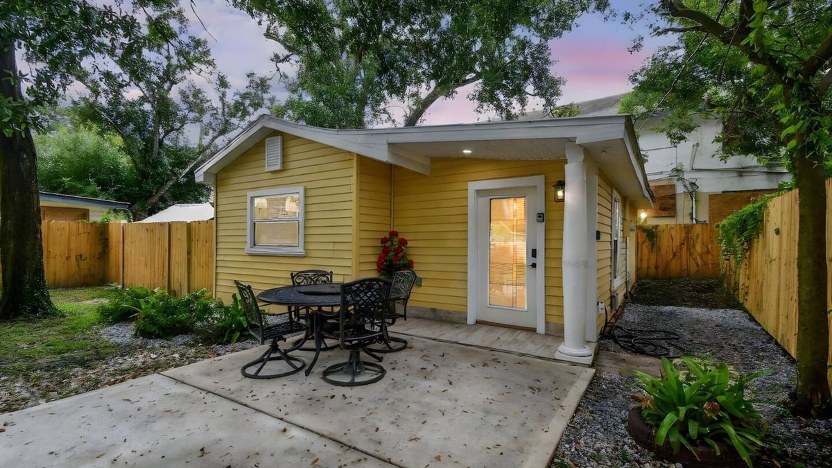 Sulphur Springs Apartment | Simple Tampa Hideaway Stay