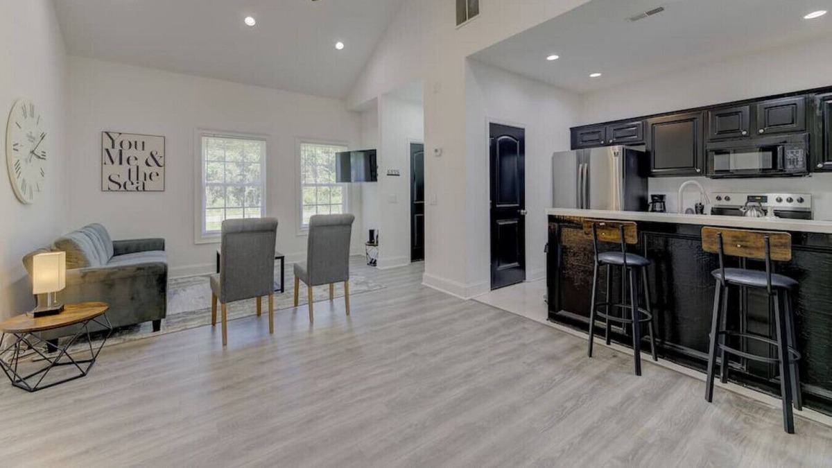 Orangeburg House | Simplicity on Sylvan