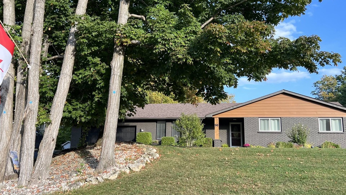 Sauble Beach House | Simply Sauble; Sun, Sand & Serenity! Newly Owned and Renovated