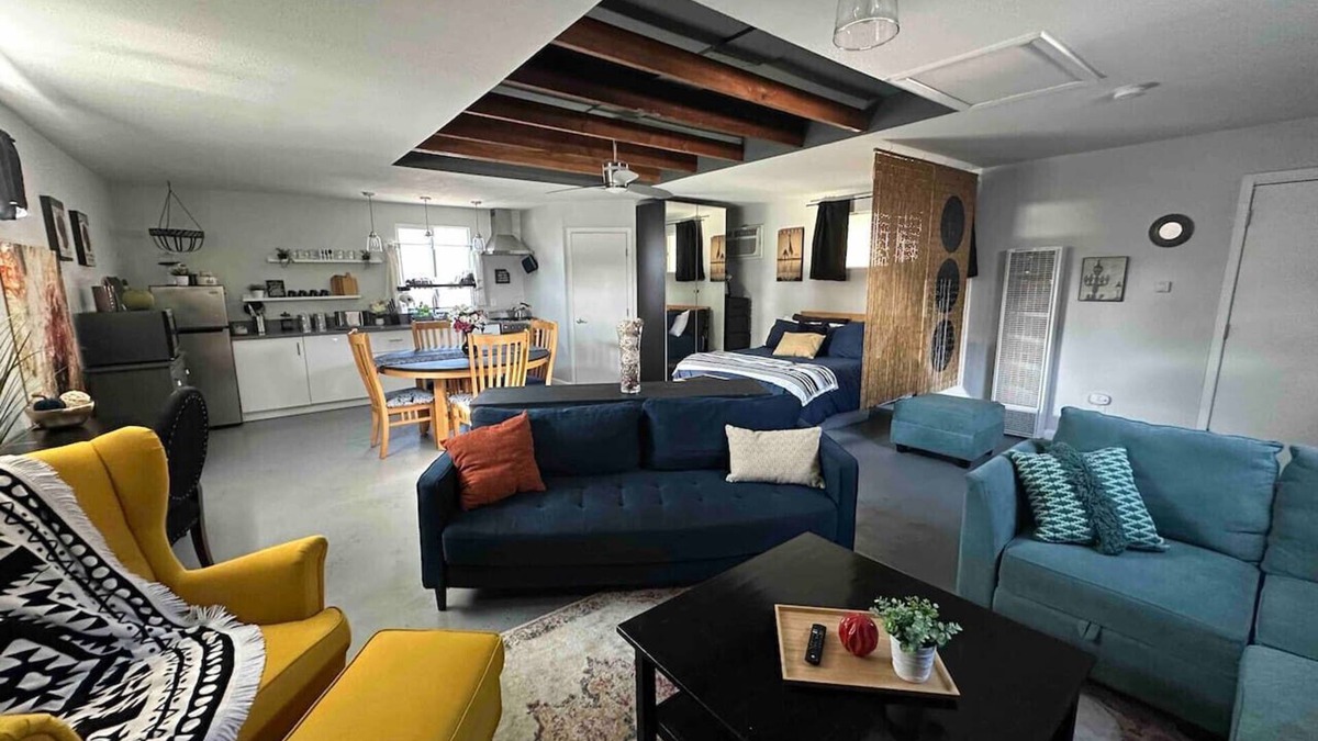 Southeastern Sacramento House | Simply Spacious Studio Guesthouse