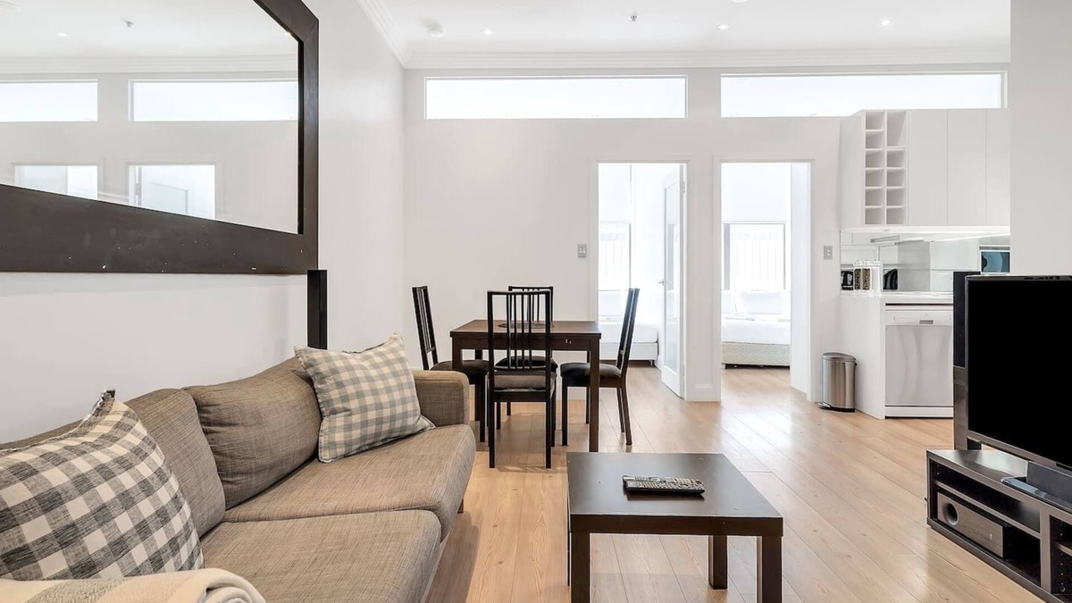 Woolloomooloo Apartment | Simply Sydney City Living off Wharf Roadway