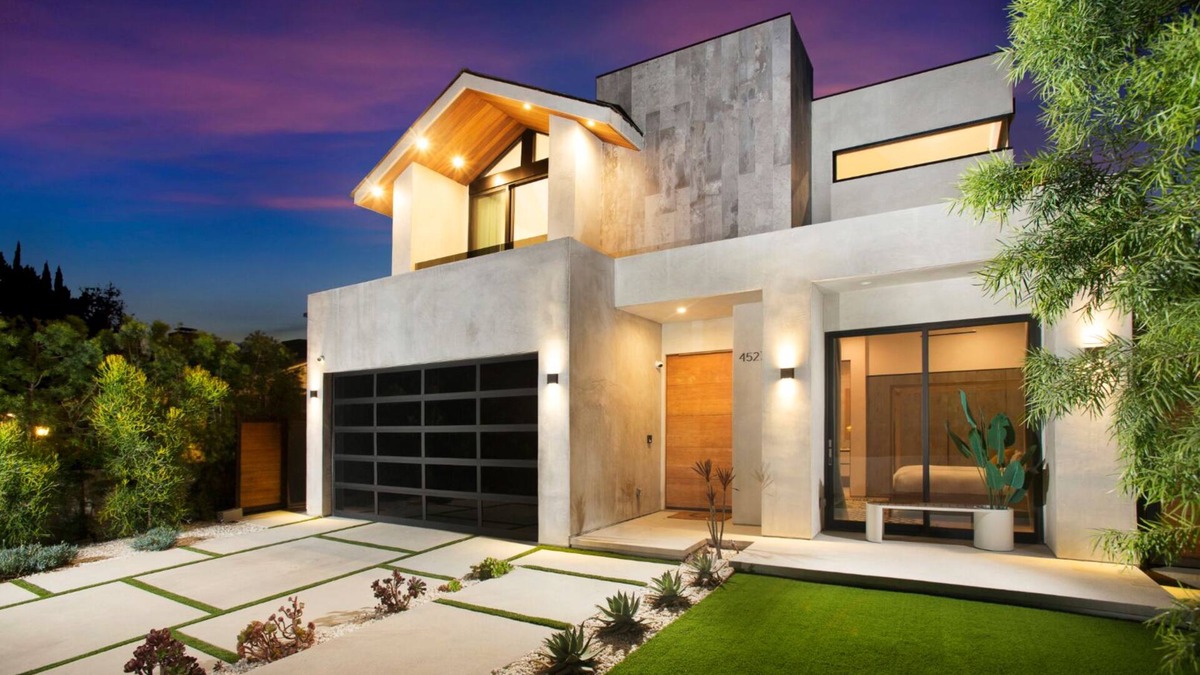 North Hollywood Villa | Simpson - Luxurious Living in an Impeccably Designed Valley Village Home
