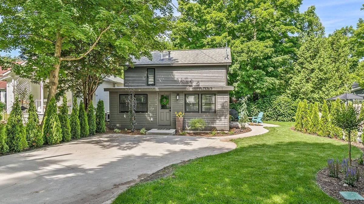 Saugatuck Cottage | Singapore Stable - Two Bedroom Cottage, Sleeps 4