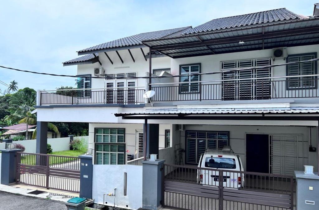 Mersing House | SingBeach holiday house