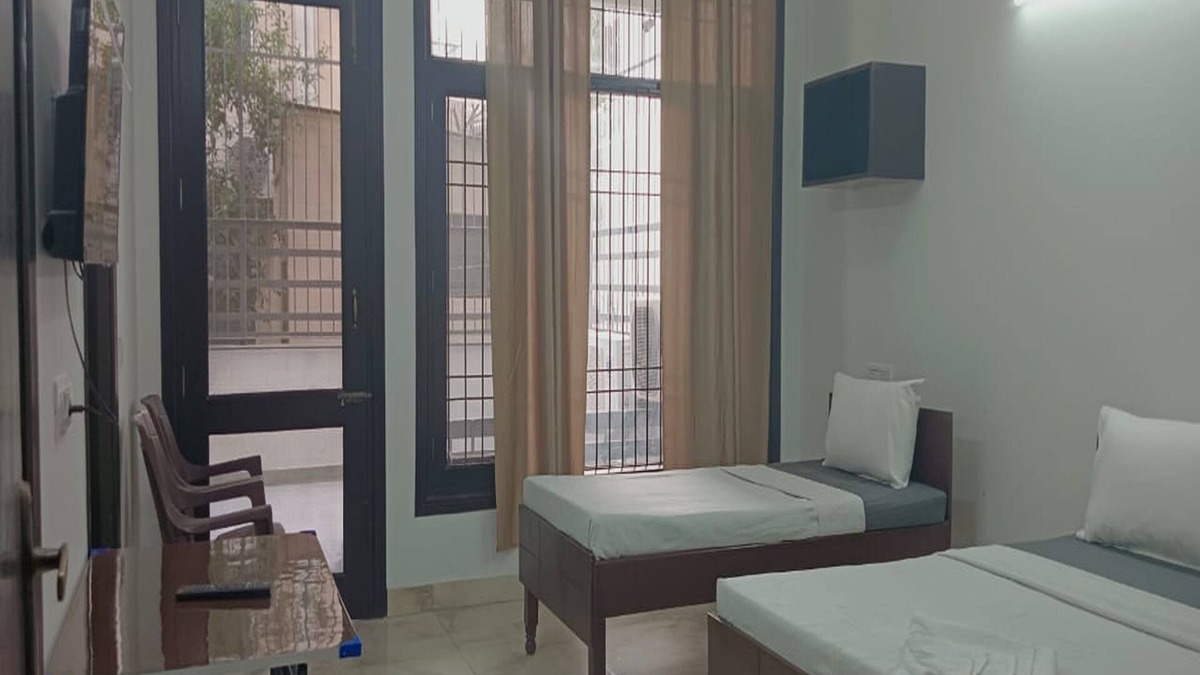 Gurugram House | Singh Deluxe Inn