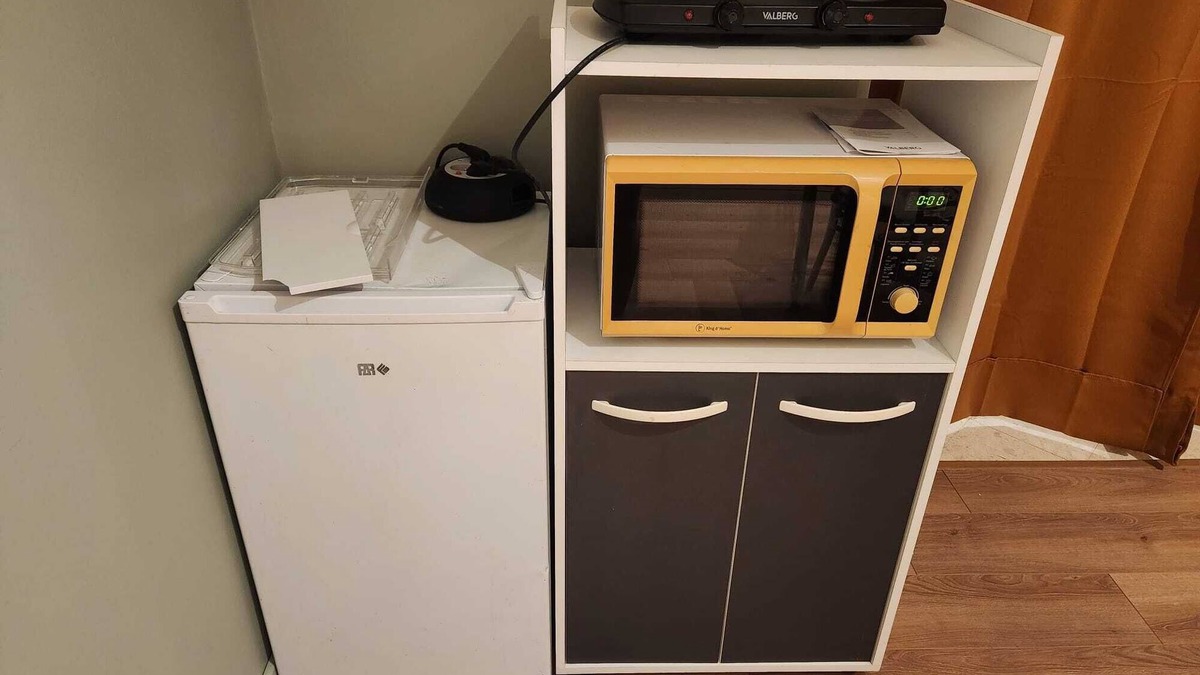 Colomiers Bed & Breakfast | Single Bed in 6-Bed Mixed Dormitory