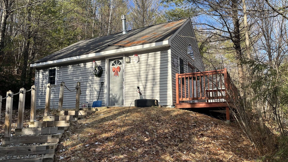 Norway Cottage | Single Bedroom Cottage with whirpool tub - Ross