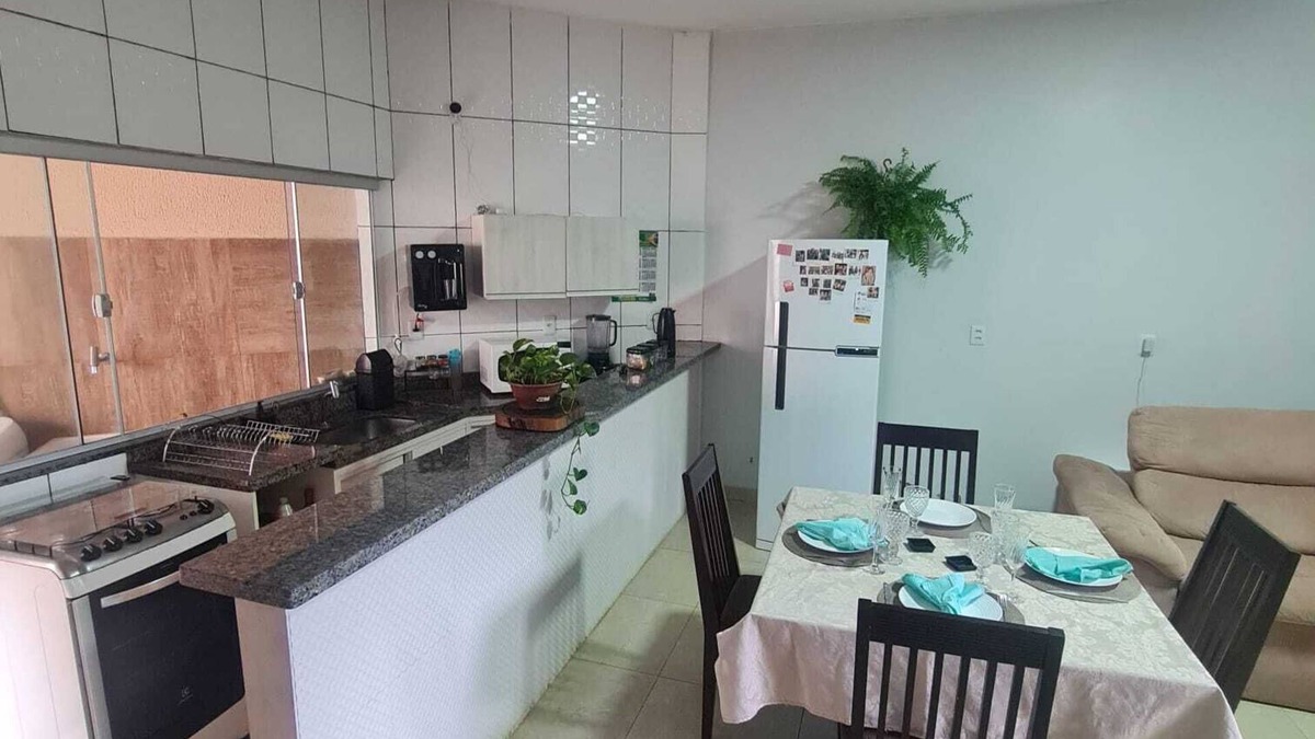 Goiania House | Single room with double bed, and garage in the best area of Goiânia.