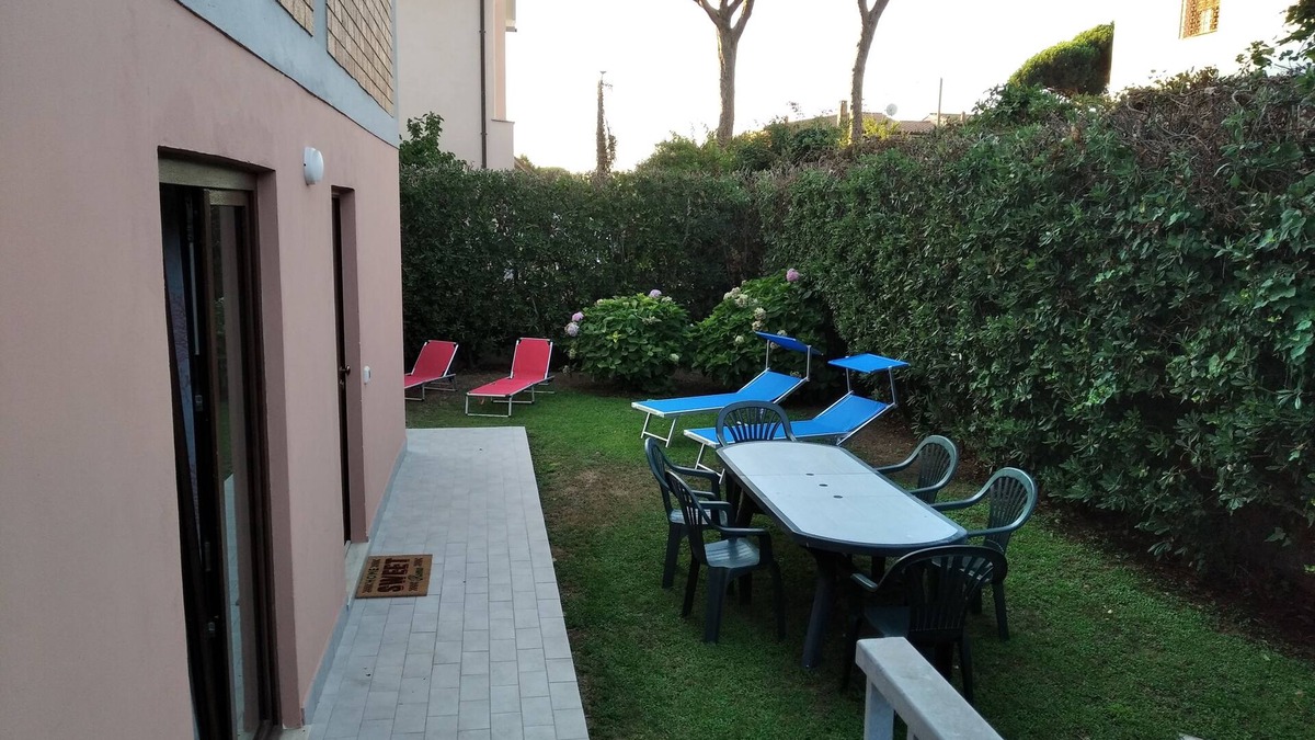 Lavinio Lido di Enea Villa | Single/Double-family villa