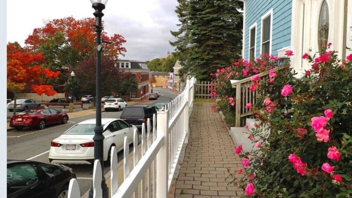 Gloucester House | Single Level Home - Steps to Downtown Gloucester & A/C throughout