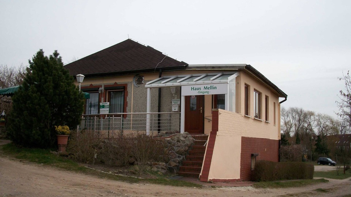 Neubrandenburg Cottage | Single Room (GR 2-1) - Mellin House
