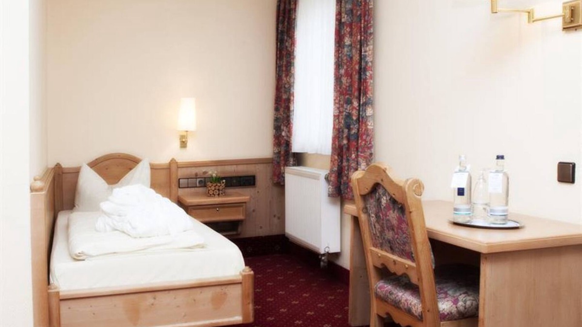 Hadamar House | Single room Landhaus Klassik - Ringhotel Nassau-Oranien