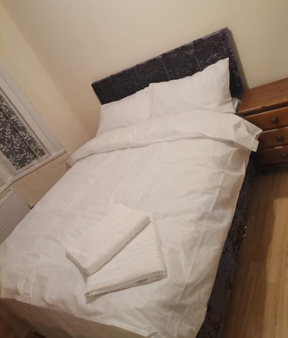 Goodmayes House | Single Room near London Seven Kings Train station