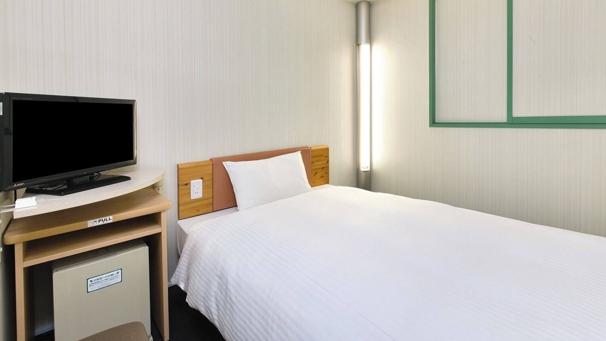 Hakata Ekimae Hotel | Single room smoking plan with breakfast for 2 peo/Fukuoka Fukuoka