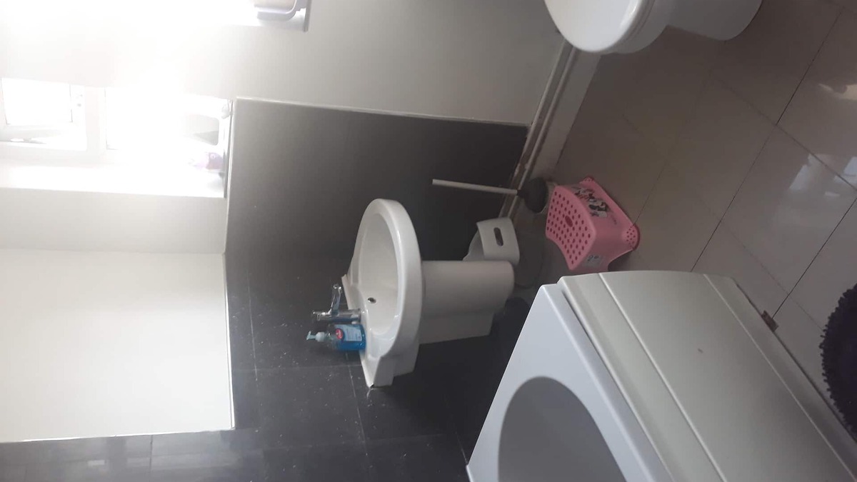 Birmingham House | single room wirh shared bathroom