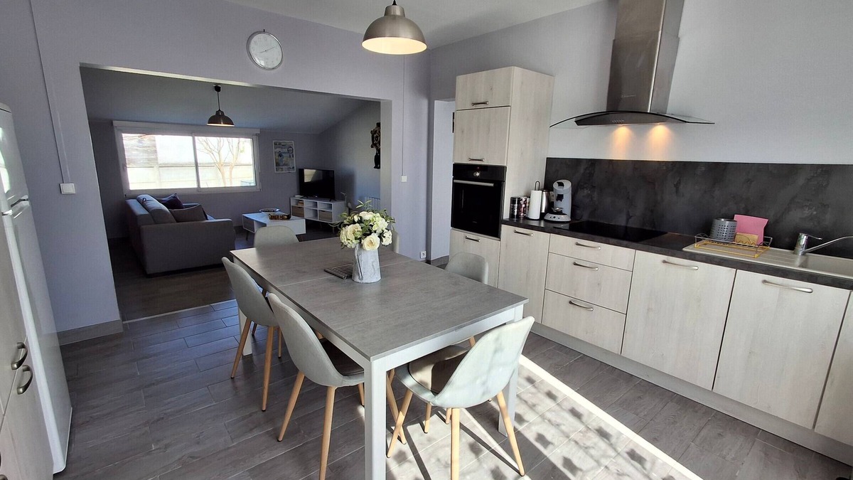 Port District House | Single-storey house in Châtelaillon-Plage 500m from ocean for 6 people, garden, BBQ