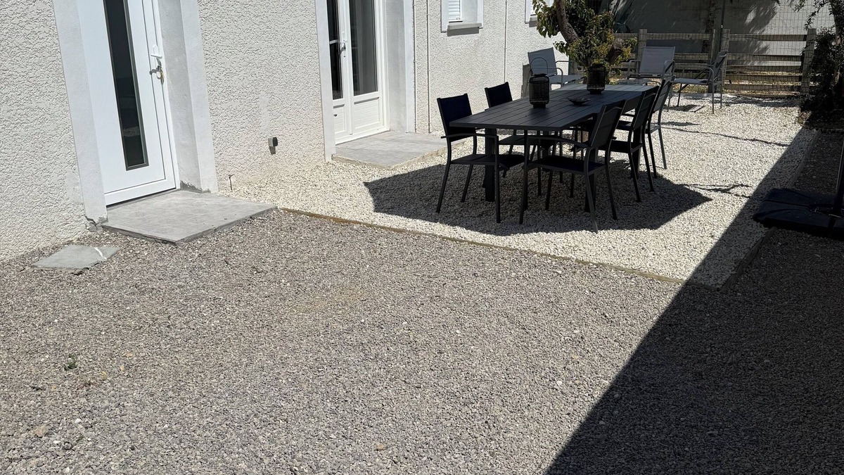 Les Amarats House | Single-storey house