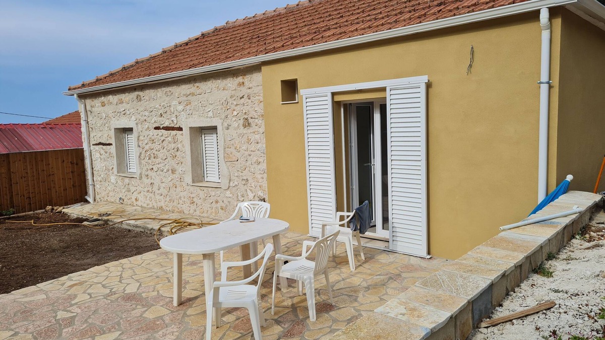 Parga House | Single-storey house in typical Greek village