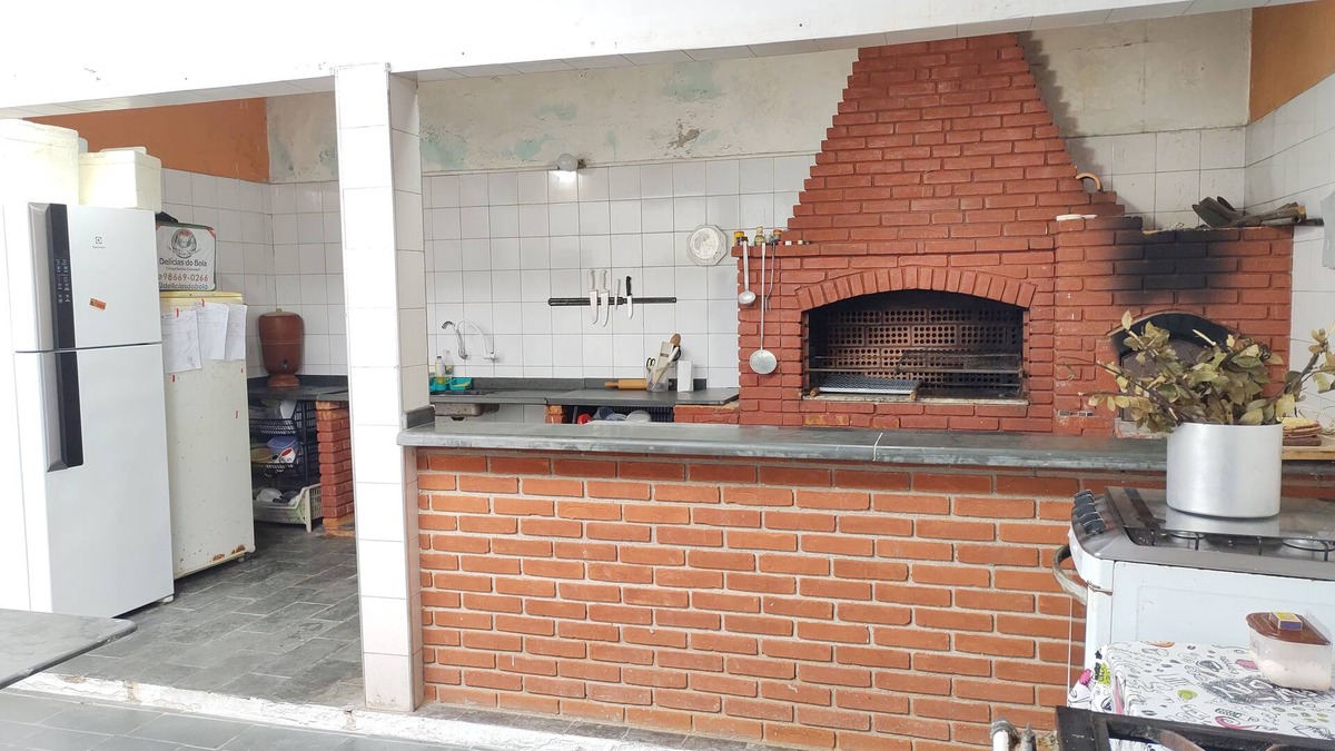 Cidade Nova Peruibe House | Single-storey house in Peruíbe, 400 meters from the beach