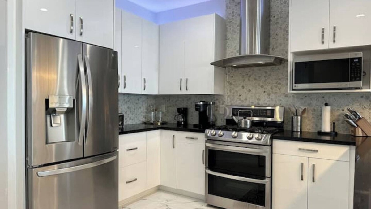 Spring Valley House | Single story LUX 2 BDR w/Pool